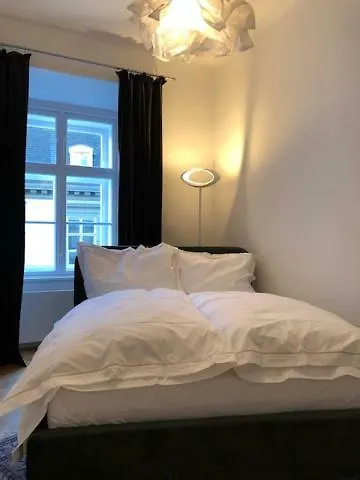 Vienna City Center - Hofburg Palace Apartment